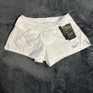 Nike: Dri-Fit, Coupe Standard, white, size small